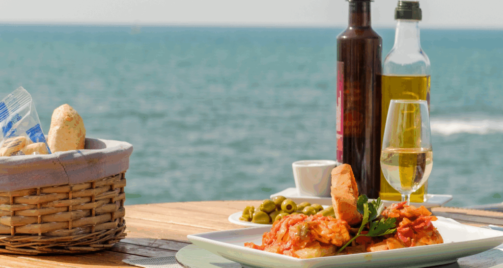 La Dieta Mediterranea è davvero il segreto per vivere più a lungo e in salute La Dieta Mediterranea: è davvero il segreto per vivere più a lungo e in salute?