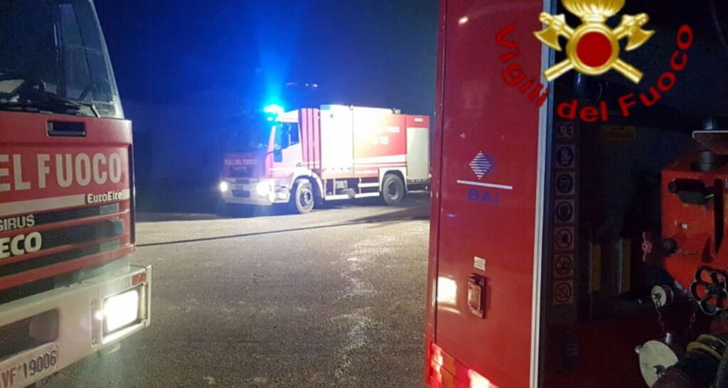 Domenica di fuoco alla Prenestina: benzina davanti al bar, spunta l’ombra della vendetta in famiglia