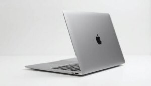 Apple sorprende con il nuovo MacBook a 650 euro: la rivoluzione del chip iPhone 16 Pro